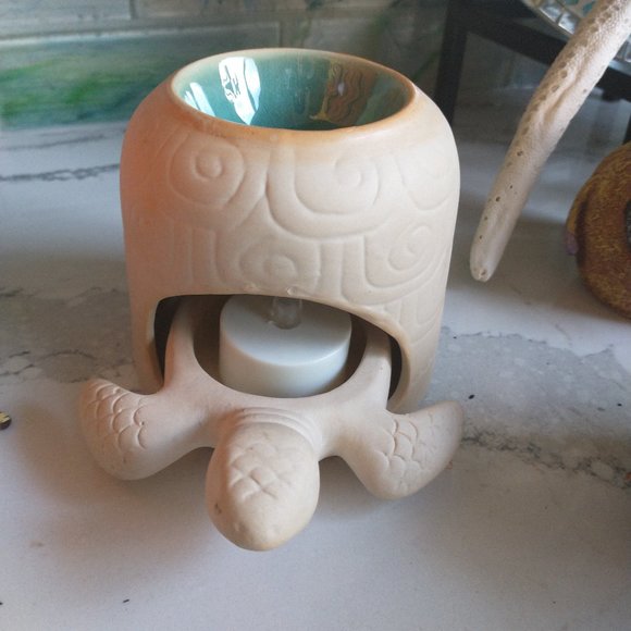 Ceramic Turtle Warmer and Essential Oil Burner - Picture 1 of 5